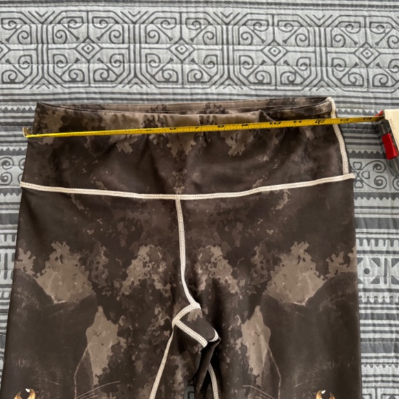 Panther leggings for workout or going out. - Picture 3 of 6